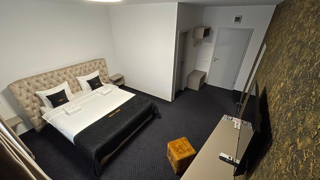 Renato House Hotel Targu Jiu Luaran gambar